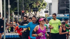 Leia mais sobre o artigo Beber água ajuda a emagrecer, diz especialista